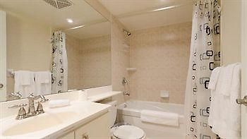 Royal Stays Suites - Blue Jays Way Toronto Eksteriør billede