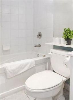 Royal Stays Suites - Blue Jays Way Toronto Eksteriør billede